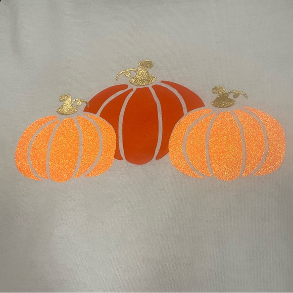 Perfect fall tee! - Picture 3 of 4